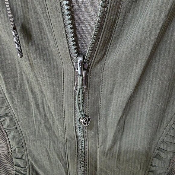 Lululemon Women’s Hunter Green Full-Zip Jacket – Size 8 – Activewe - Picture 13 of 14